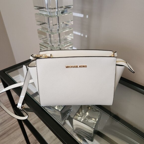 Michael Kors Shoulder Bag - Picture 2 of 3